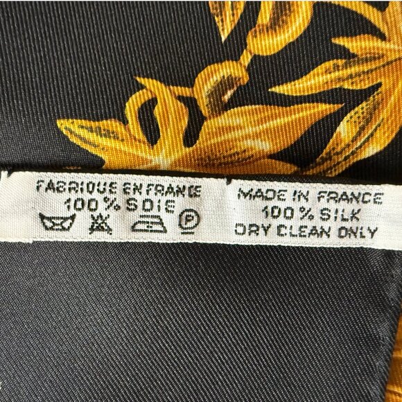 [SOLD] Authentic Hermès Black Passiflores Silk Scarf - Picture 10 of 14